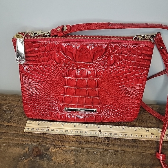 Brahmin Red Melbourne Perri Crossbody NWOT PRISTINE!! - Picture 3 of 8